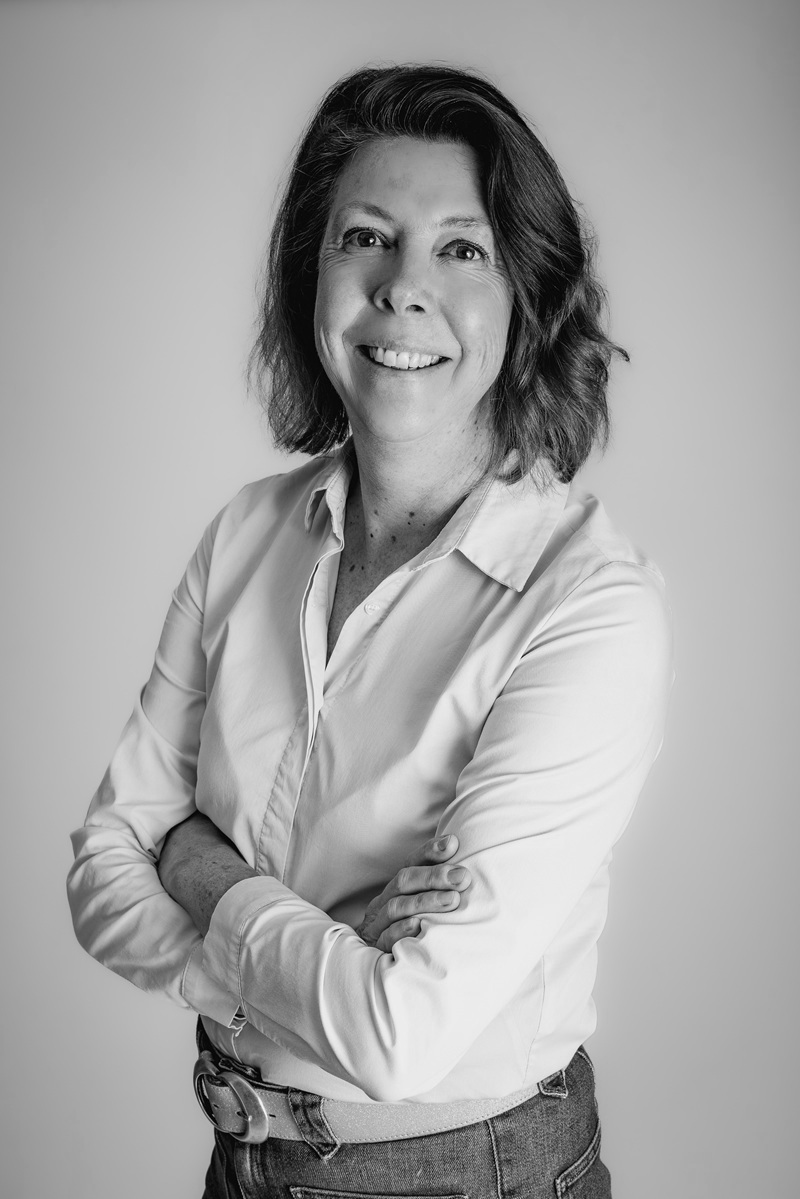 Stephanie Cabinet Friant N&B